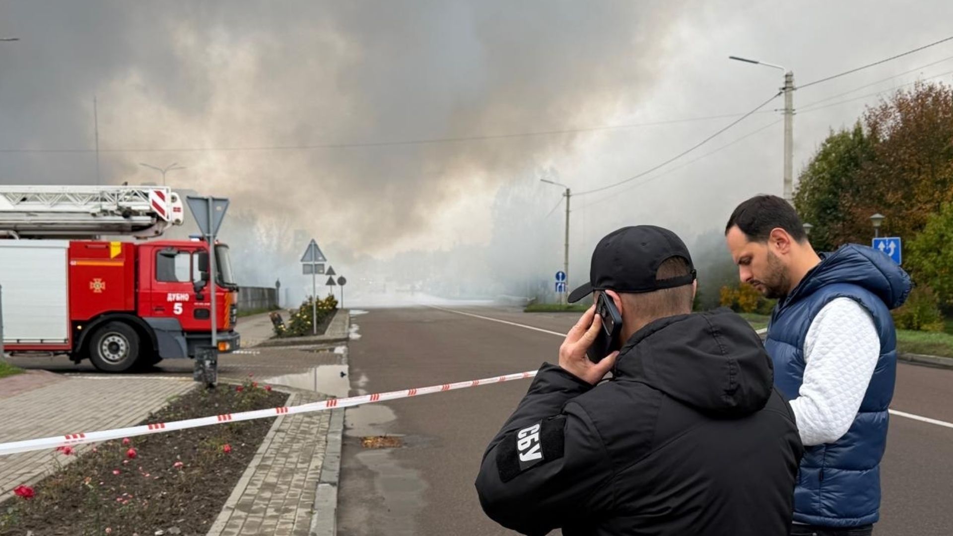 Росія вдарила по торговому центру на Рівненщині: є поранені - 24 Канал