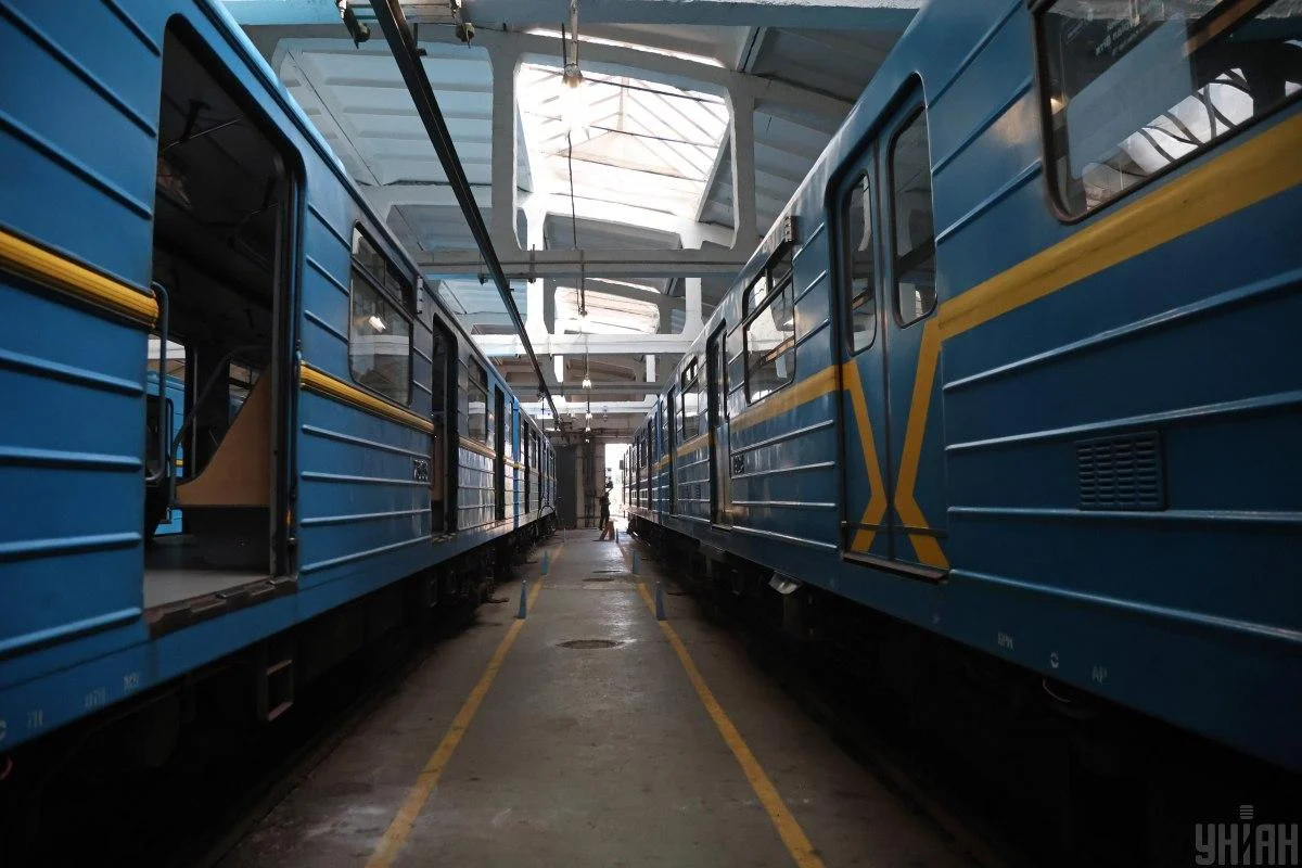 У Києві відновили рух на "червоній" лінії між станціями "Академмістечко" і "Лісова"