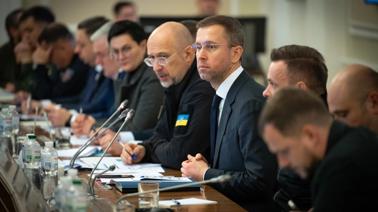 В Україні запровадили надзвичайну ситуацію у кількох ключових галузях