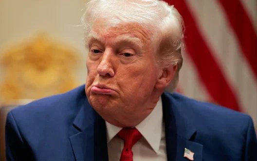 Рейтинг Трампа упал до рекордных 33%, это самый низкий показатель за всю его политическую карьеру, — WP