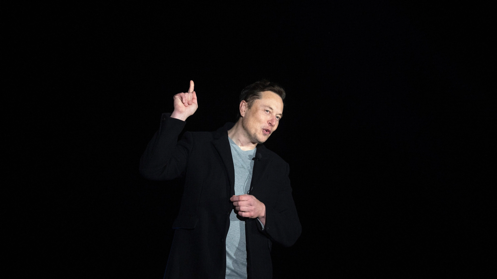 Маск наполягає на злитті Tesla та SpaceX